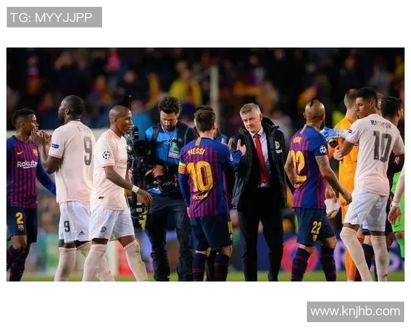 华裔男足球星的成长之路与世界足坛影响力全面解析